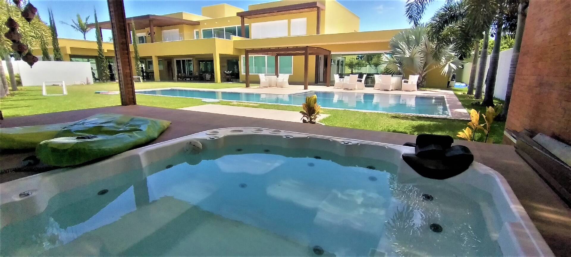 Casa à venda com 7 quartos, 1800m² - Foto 2