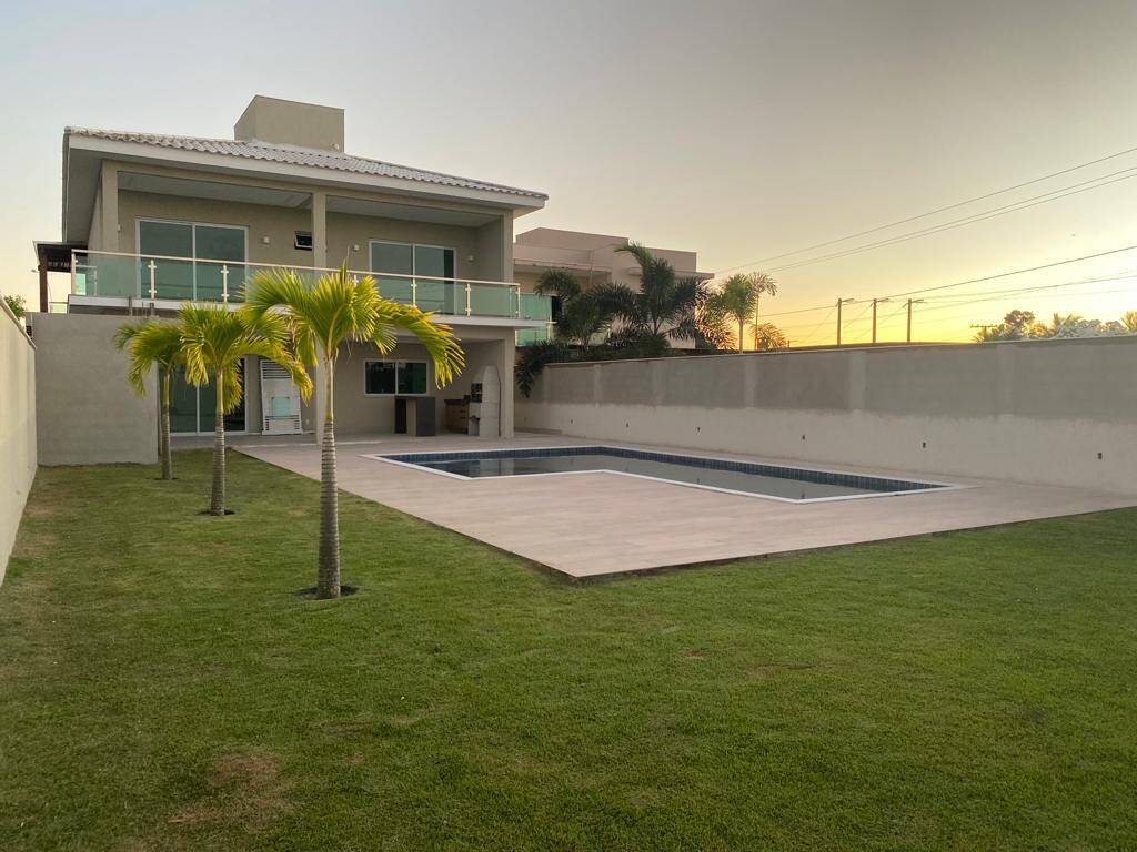 Casa à venda com 3 quartos, 530m² - Foto 1