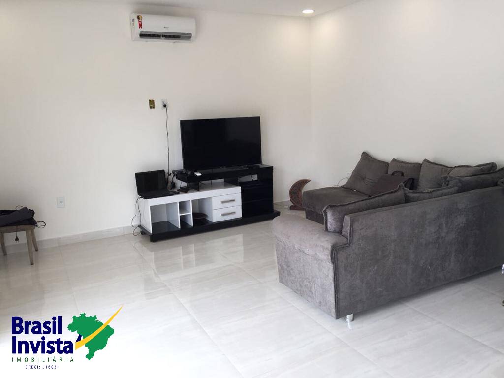 Casa à venda com 4 quartos, 200m² - Foto 2