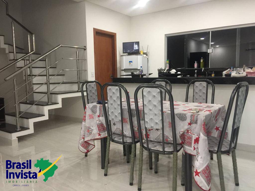 Casa à venda com 4 quartos, 200m² - Foto 22