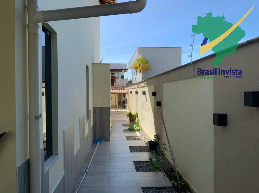 Casa à venda com 4 quartos, 340m² - Foto 18