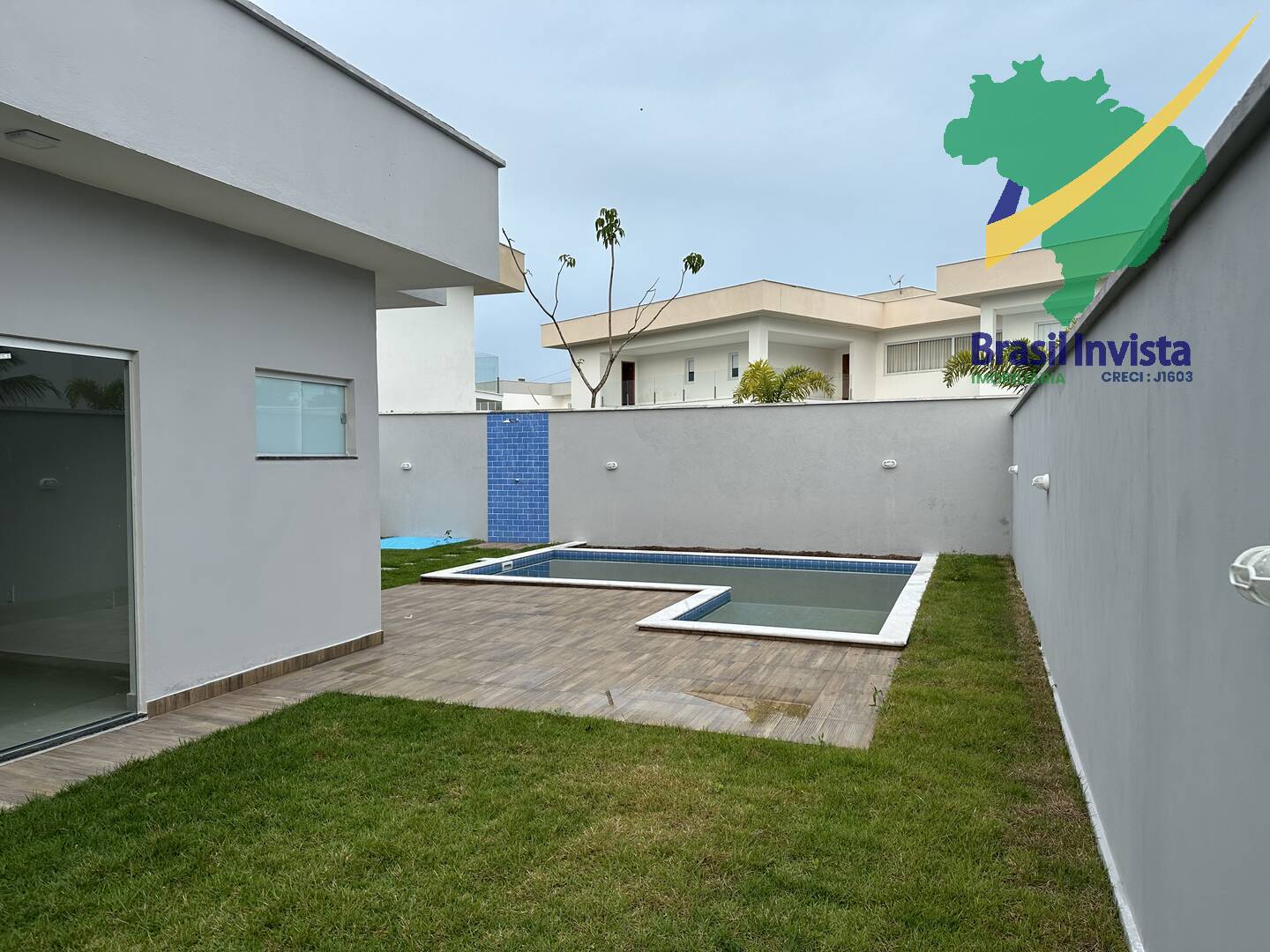 Casa à venda com 3 quartos, 70m² - Foto 12