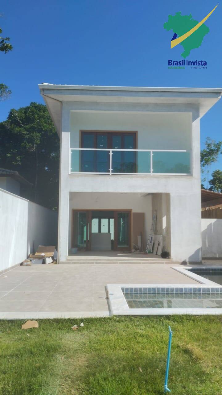 Casa à venda com 3 quartos, 240m² - Foto 1