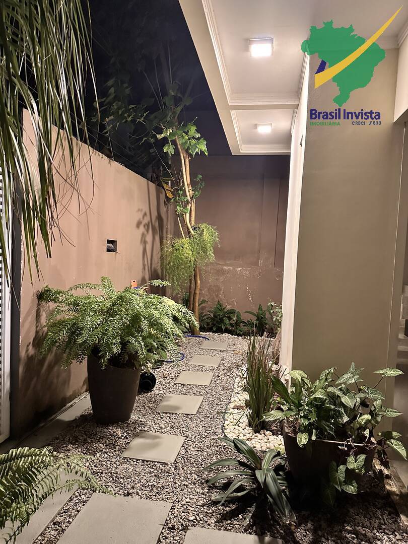 Casa à venda com 3 quartos, 200m² - Foto 37