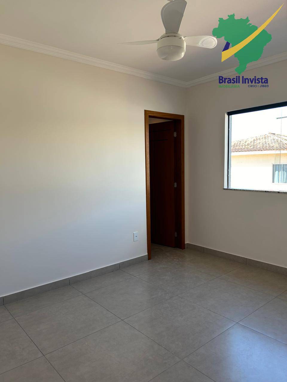 Apartamento à venda com 3 quartos, 20m² - Foto 2